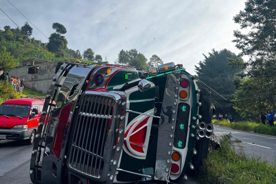 Varias personas resultaron heridas debido a la magnitud del accidente. (Foto: Asonbomd)