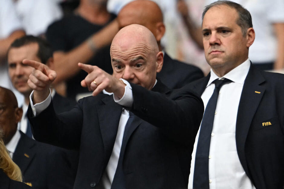Gianni Infantino afronta una de las mayores crisis de su gesti&oacute;n al frente de la FIFA. (Foto: AFP)