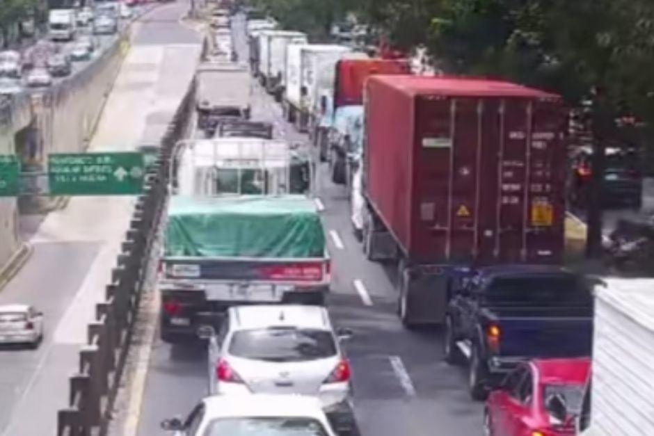 Trabajos en la USAC ocasionan tr&aacute;nsito lento en el Perif&eacute;rico