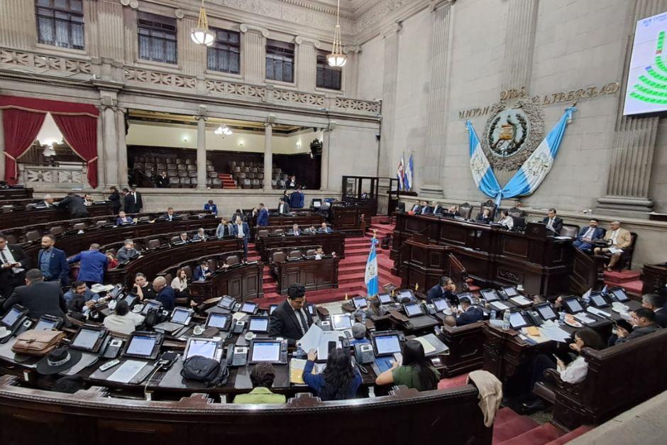 "Es una extorsi&oacute;n": Ar&eacute;valo arremete contra interpelaciones 