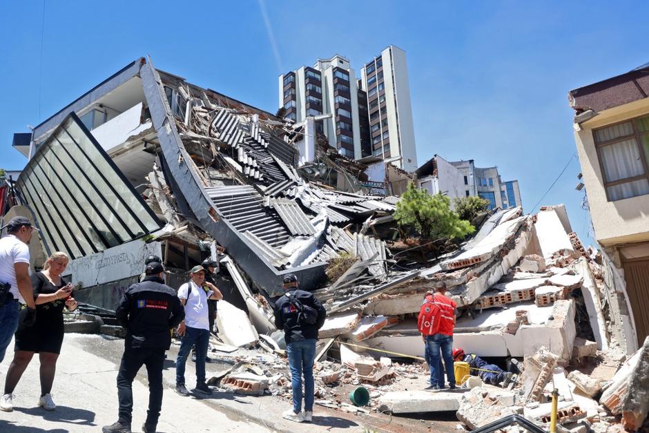 Decenas de personas han sido v&iacute;ctimas de un desastroso terremoto en Colombia. (Foto: AFP)