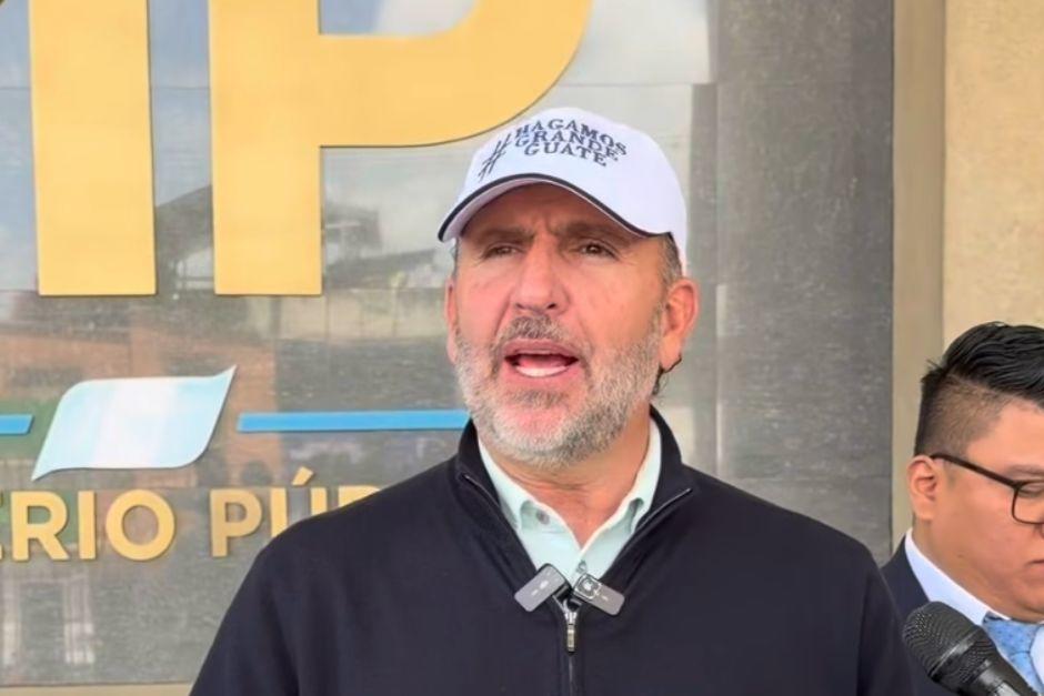 Roberto Arz&uacute; asegur&oacute; que en el MP no hay denuncias en su contra. Rodrigo Arenas, director de Rep&uacute;blica lo acus&oacute; de planificar un supuesto atentado en su contra. (Foto: captura de pantalla)