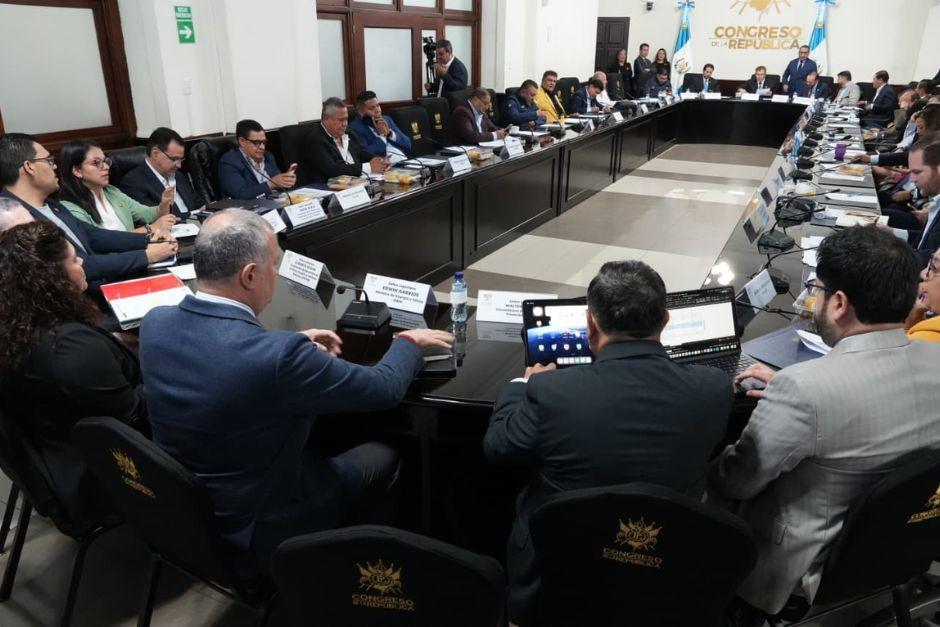 El presidente Bernardo Ar&eacute;valo urgi&oacute; al Legislativo a acelerar la discusi&oacute;n y aprobaci&oacute;n de la iniciativa oficial. (Foto: Wilder L&oacute;pez/Soy502)