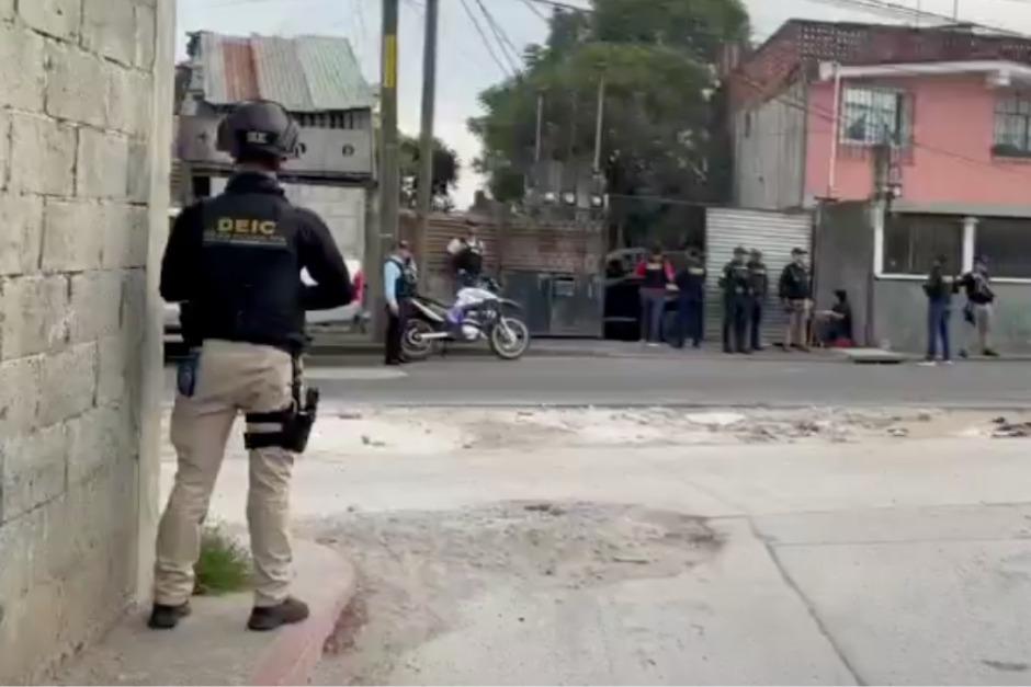 El cateo se realiz&oacute; en un inmueble que era utilizado como predio. (Foto: Captura de video)