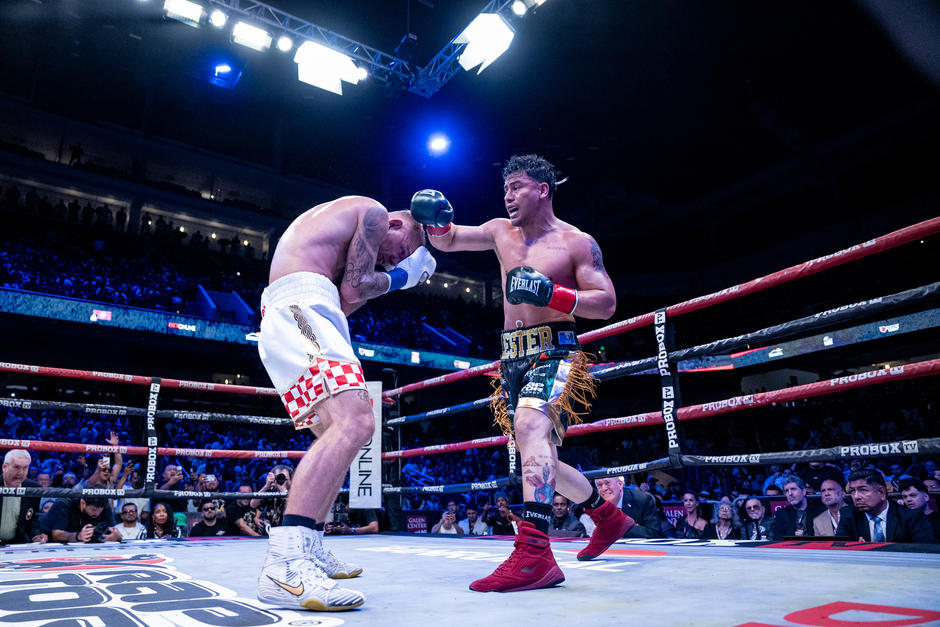 El petenero volvi&oacute; a demostrar su talento sobre el ring. (Foto: V&iacute;ctor Escobedo / Nuestro Diario)&nbsp;
