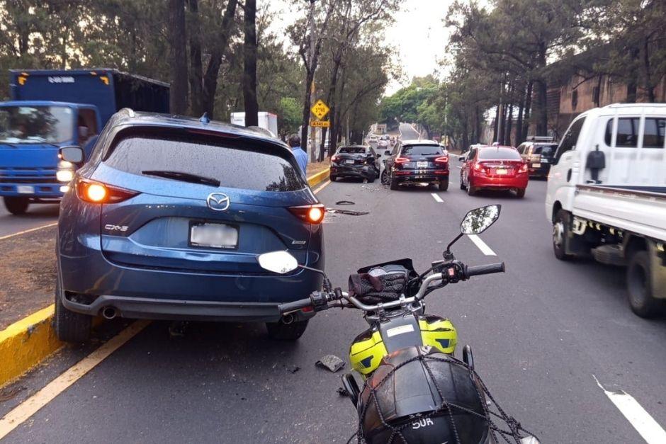 Tres veh&iacute;culos particulares colisionaron y han generado tr&aacute;nsito lento en el Anillo Perif&eacute;rico. (Foto: PMT)