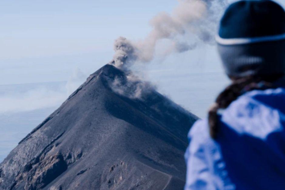 El turista fue descendido del volc&aacute;n por seguridad. (Foto ilustrativa: Shutterstock)