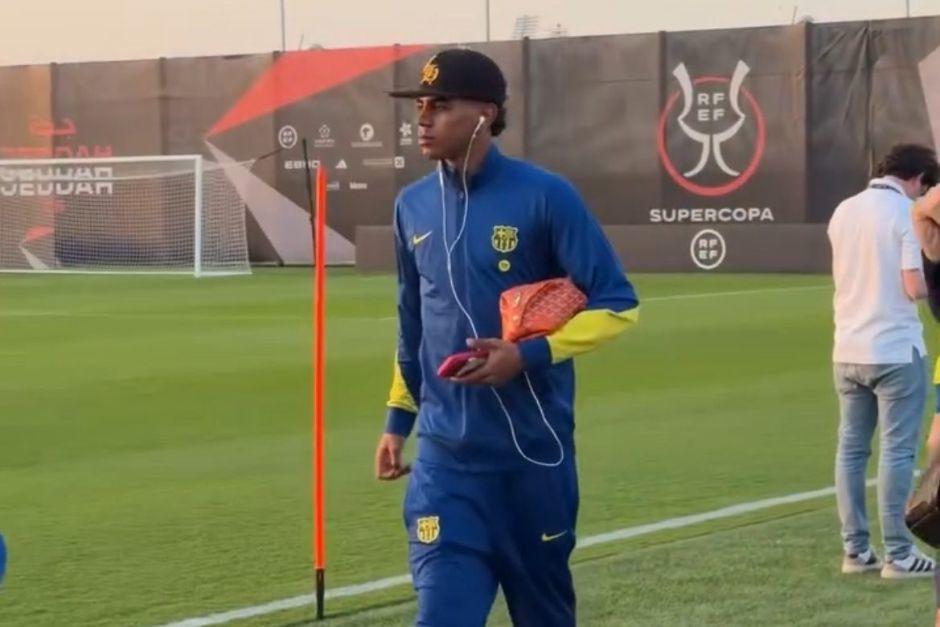 El 10 de los cul&eacute;s lleg&oacute; a la pr&aacute;ctica, pero hizo trabajo al margen de sus compa&ntilde;eros por algunas molestias f&iacute;sicas. (Foto: Redes)