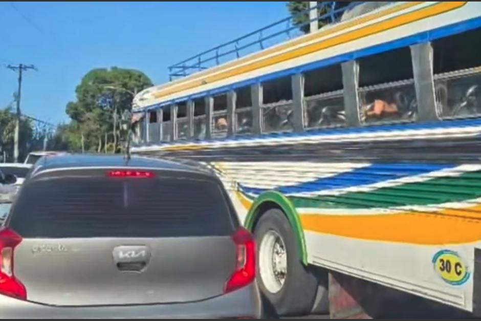 La maniobras del piloto fueron denunciadas por varios vecinos. (Foto: captura de video)