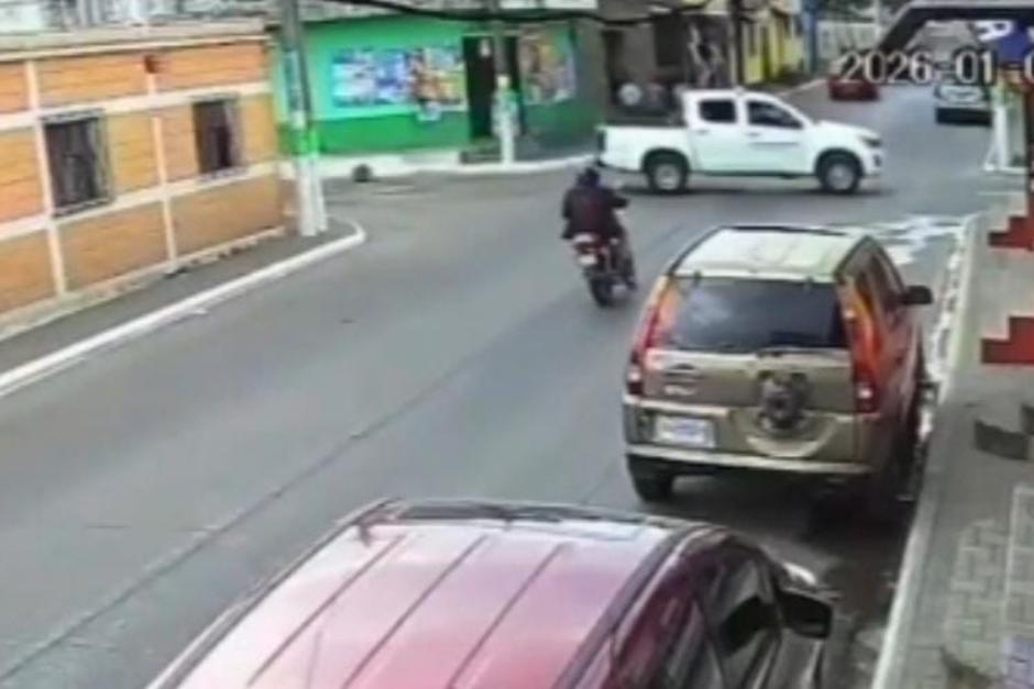 La PMT inform&oacute; que el conductor se neg&oacute; a entregar sus documentos y mostr&oacute; una actitud negativa durante el procedimiento. (Imagen: Captura de pantalla)&nbsp;