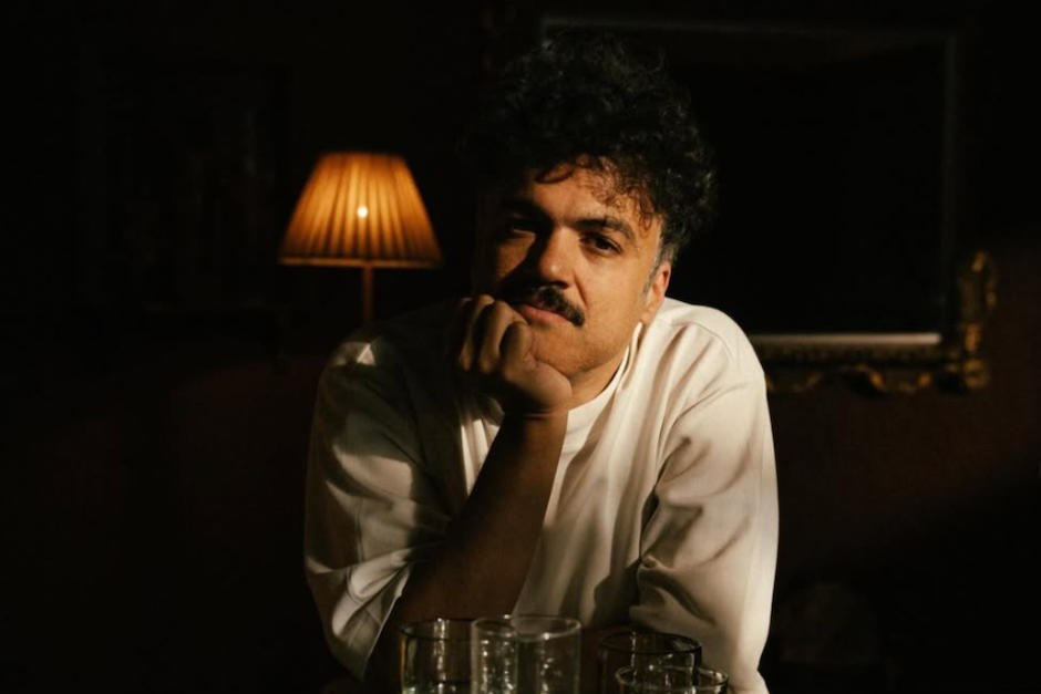 El cantautor y productor dio el mensaje a sus fan&aacute;ticos. (Foto: Instagram)