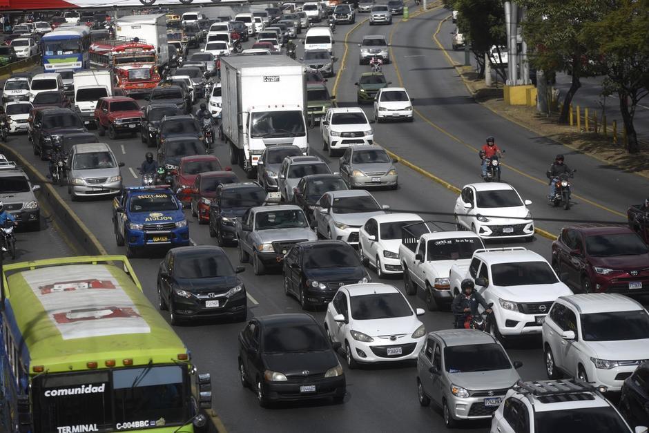El tr&aacute;nsito en horario laboral y una mala organizaci&oacute;n de caravana escolar puede poner en riesgo a los estudiantes. (Foto: archivo/Soy502)