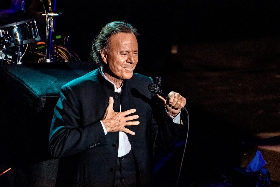 Dos extrabajadoras acusan al cantante de agresi&oacute;n y amenazas de despido. (Foto: Julio Iglesias)