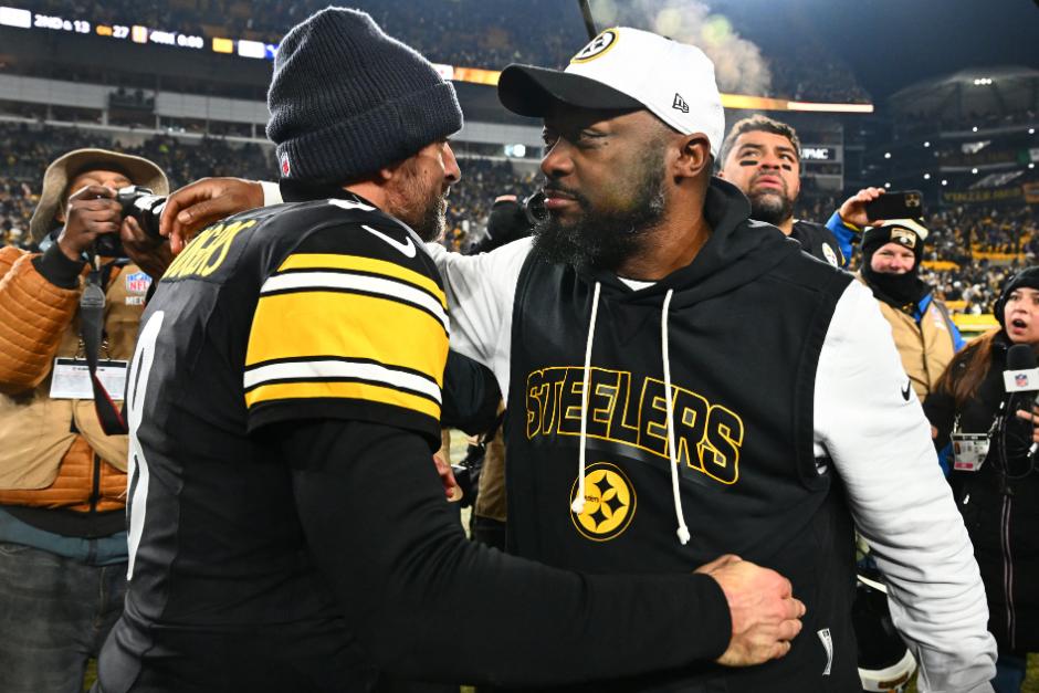 Rodgers era uno de los que respaldaba a Tomlin y por eso se duda de su regreso, sin &eacute;l en el equipo. (Foto: AFP)