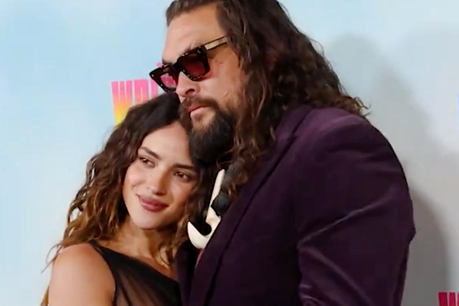 La pareja derroch&oacute; amor delante de los medios. (Foto: Captura de pantalla)