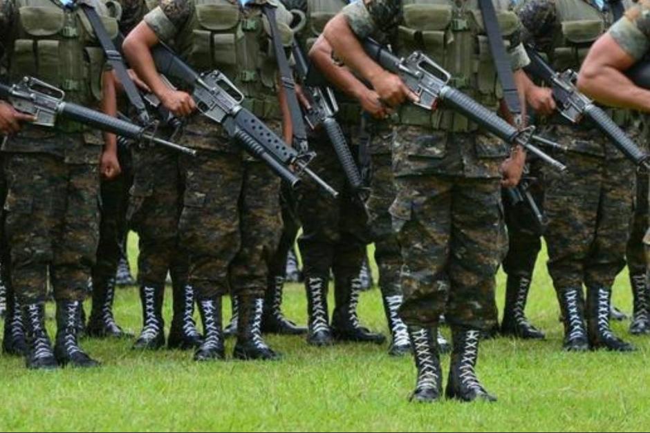 Durante los estados de excepci&oacute;n la ley faculta al Gobienro para que aumenta el poder que puede ejercer la fuerza p&uacute;blica. (Foto: Archivo / Soy502)&nbsp;