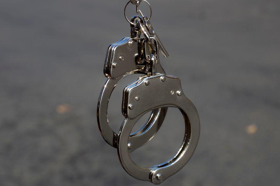 Los capturados fueron sorprendidos cargando armamento pesado. (Foto: Shutterstock)