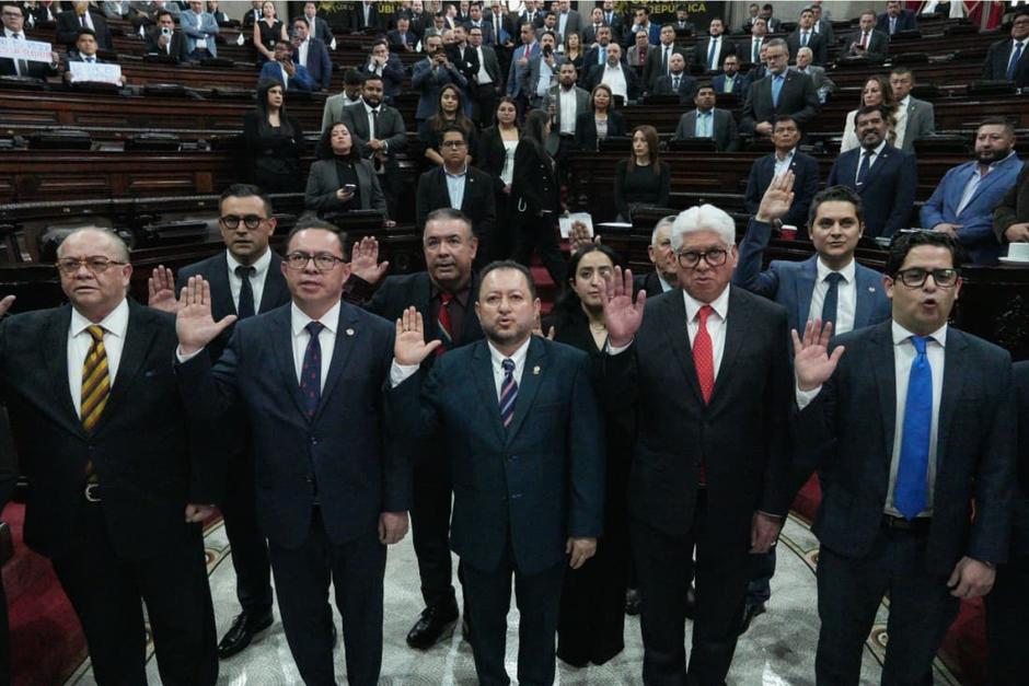 &nbsp;El Congreso jurament&oacute; este 19 de enero a la Comisi&oacute;n de Postulaci&oacute;n que elaborar&aacute; la n&oacute;mina de aspirantes a magistrados del TSE.&nbsp;(Foto: Wilder L&oacute;pez/Soy502)