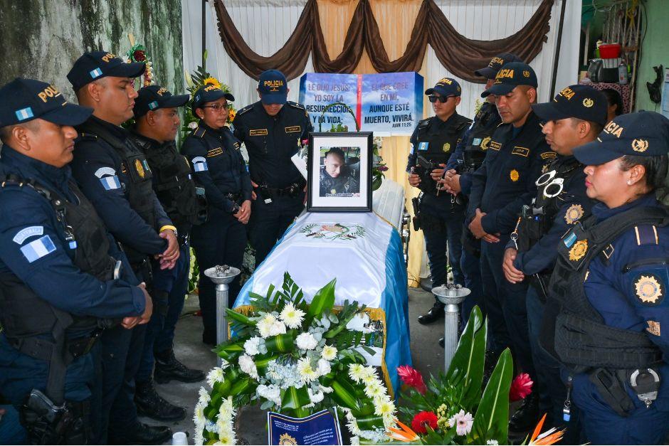 El agente de la PNC, Fernando Alexander Batres Ordo&ntilde;ez fue asesinado por presuntos terroristas. (Foto: &Aacute;ngel Revolorio/colaborador)
