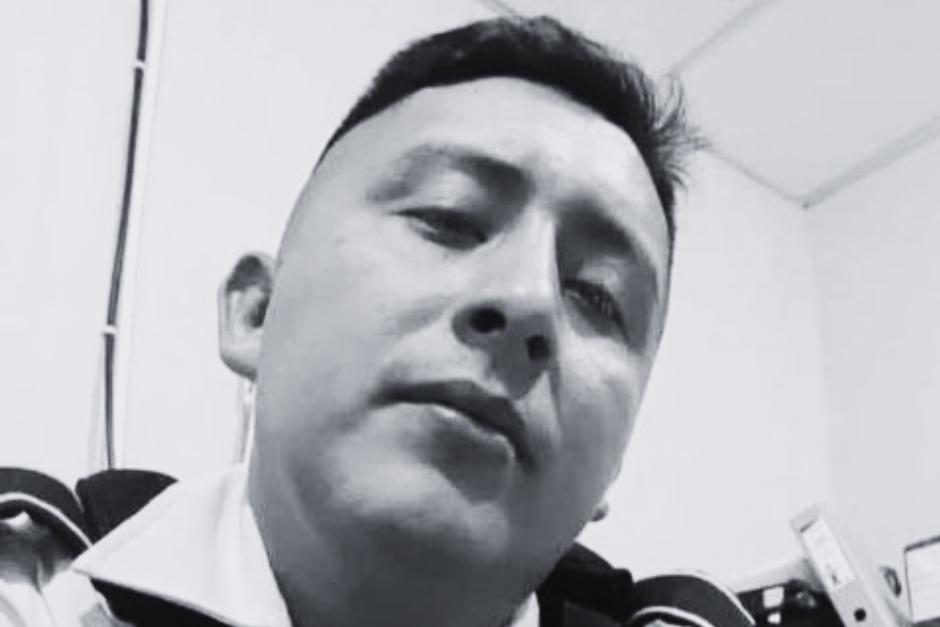 Familiares del agente se presentaron en las honras f&uacute;nebres organizadas por el Ministerio de Gobernaci&oacute;n. (Foto: Redes sociales)