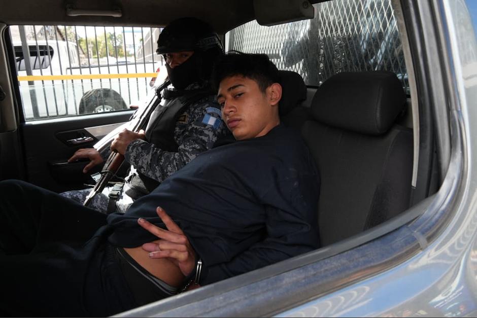 Uno de los pandilleros capturados tras ataque a la PNC. (Foto: Wilder L&oacute;pez/Soy502)
