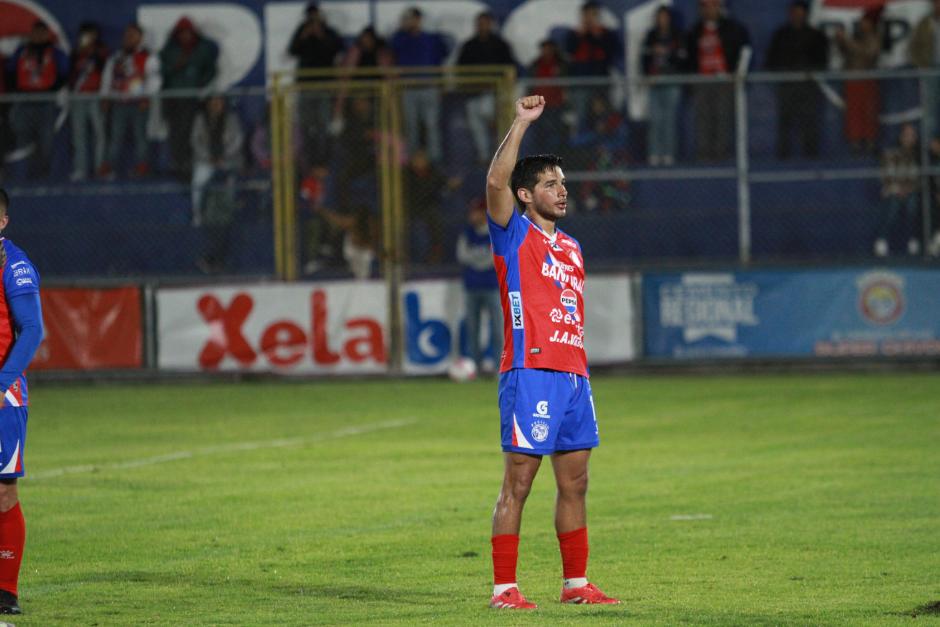 Jes&uacute;s L&oacute;pez fue uno de los jugadores m&aacute;s destacados en el triunfo altense. (Foto: Karla Santiago / Nuestro Diario)