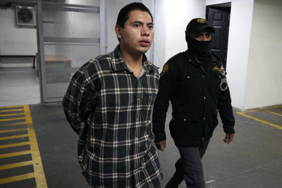 El pandillero Liro Rebelde fue capturado en flagrancia pero ten&iacute;a una orden de captura en su contra. (Foto: Wilder L&oacute;pez/Soy502)