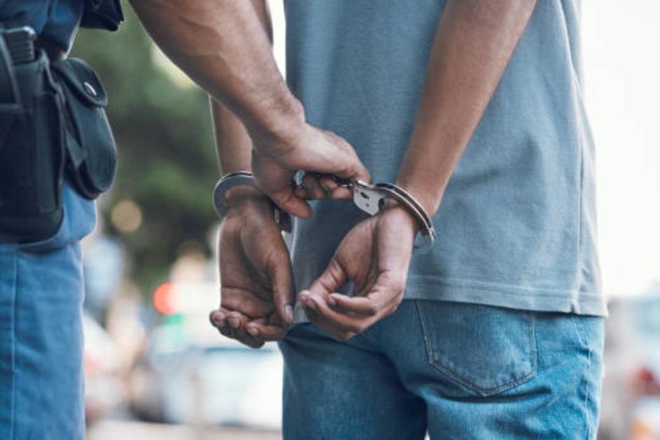 Presunto gatillero y sicario de la terrorista Mara Salvatrucha (MS), fue capturado por agentes de la Polic&iacute;a Nacional Civil.&nbsp;(Foto ilustrativa: iStock)