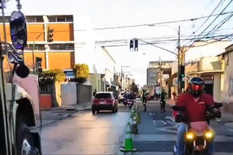 Agentes de la PNC realizan operativos de seguridad. (Foto: captura de video)