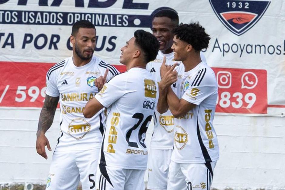 Comunicaciones libr&oacute; la primera batalla de muchas que tendr&aacute; en este torneo Clausura 2026. (Foto: Comunicaciones)