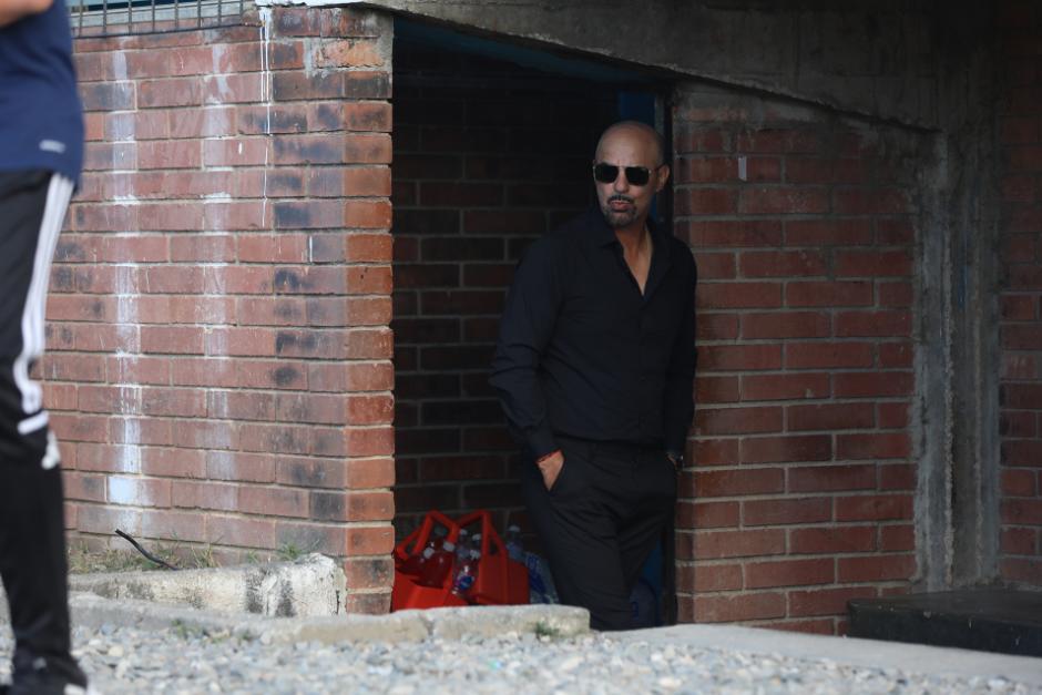 El "Fantasma" estuvo parado en su &aacute;rea t&eacute;cnica durante todo el partido. (Foto: Pedro Mijangos / Nuestro Diario)