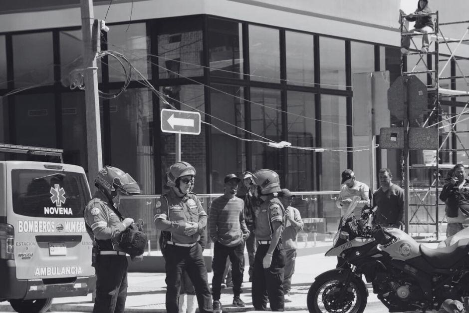 El conductor falleci&oacute; durante un accidente de tr&aacute;nsito en la zona 10. (Foto: Bomberos Municipales)