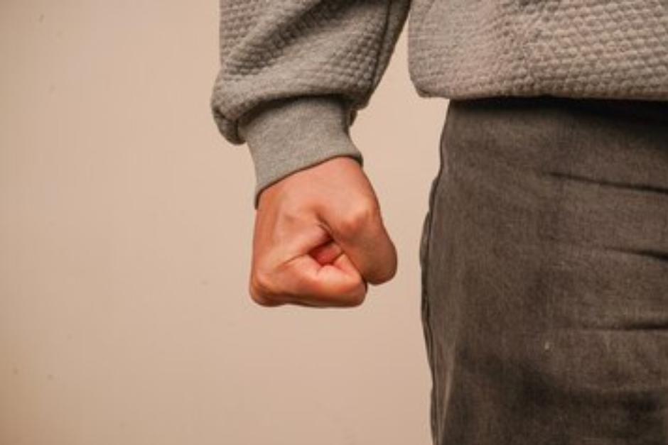 El agresor fue llevado ante el juez quien orden&oacute; ponerlo en la c&aacute;rcel preventiva de hombres.&nbsp;(Foto: Freepik)