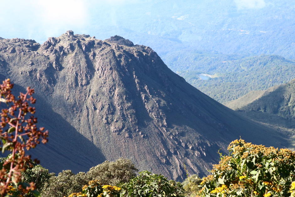 Desde el mirador se pueden observar los domos del volc&aacute;n Santiaguito.&nbsp;(Foto: Oswaldo Cop/Colaborador)