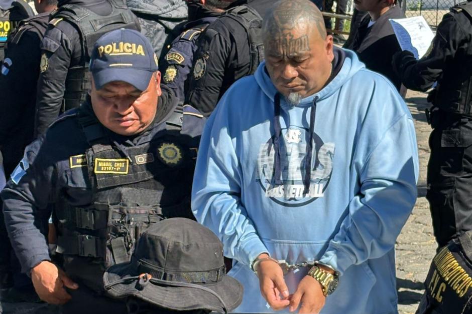 Integrante del Barrio 18 en el interior del Preventivo para Varones de la zona 18.(Foto: PNC)