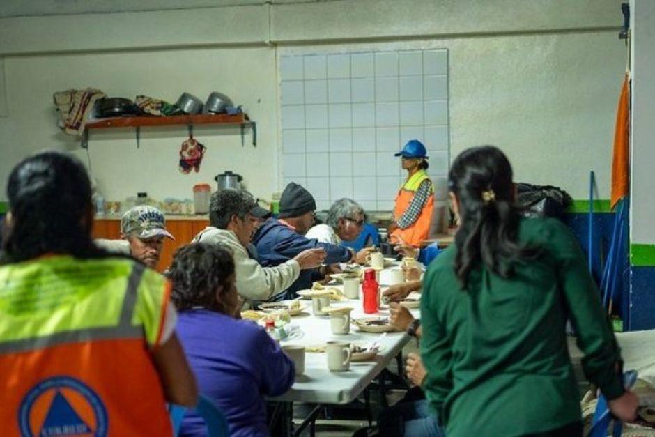 Los albergues de la Conred se mantiene habilitados ante el descenso de temperaturas. (Foto: Conred)
