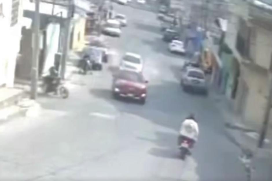 De este percance, una familia qued&oacute; herida. (Foto: Captura de video/Redes Sociales)