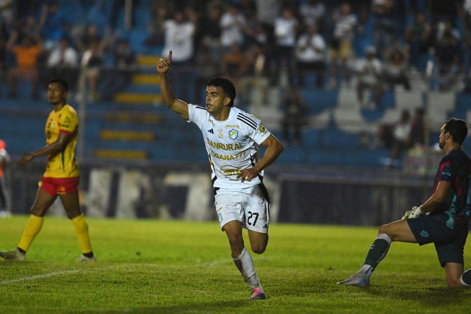 Omar Duarte se estren&oacute; como goleador del conjunto blanco en el certamen y fue para otorgar tres puntos importantes. (Foto: Pedro Pablo Mijangos/Colaborador)