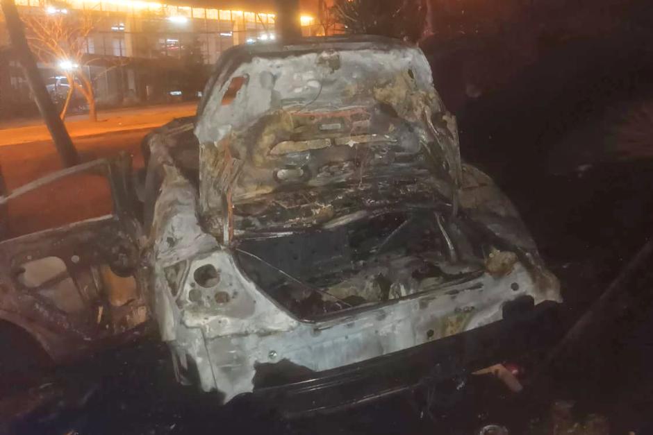 El incidente no obstaculiza la circulaci&oacute;n pero conductores que se detienen a observar complican el tr&aacute;nsito.&nbsp;(Foto: PMT)