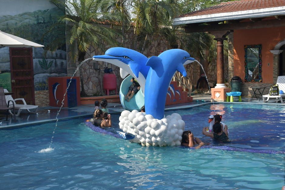 Las piscinas refrescan el calor de hasta 40 grados que hace en la regi&oacute;n durante el verano.&nbsp;(Foto: Carlos Monroy/Colaborador)