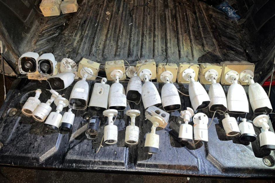 Las c&aacute;maras eran aparentemente utilizadas por terroristas del Barrio 18. (Foto: PNC)