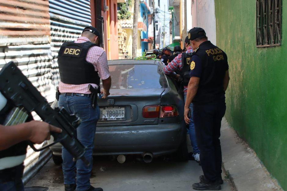 En medio de operativos policiales, son ubicados estos vehiculos. (Foto: PNC)