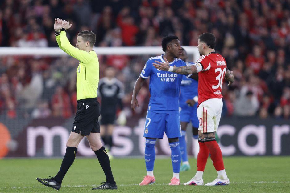 La UEFA quiere castigar a los culpables de actos racistas en las m&aacute;ximas competiciones europeas. (Foto: AFP)