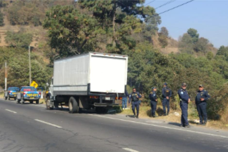 La PNC lleg&oacute; al lugar de los hechos y se encontraron que el piloto no se encontraba. (Foto: Miguel Colop/Colaborador)