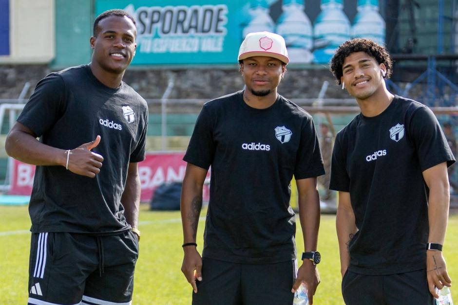 Los cremas llegan al duelo contra Guastatoya despu&eacute;s de vencer a Municipal en el cl&aacute;sico. (Foto: Comunicaciones)