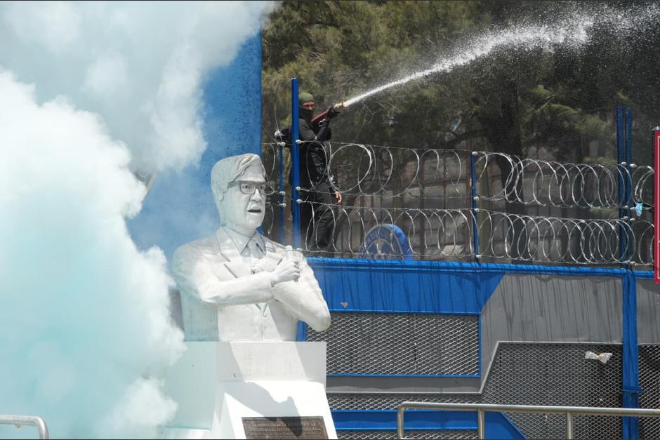 Manifestantes est&aacute;n en contra de Mazariegos. (Foto: Wilder L&oacute;pez/Soy502)
