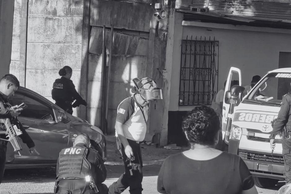 Un mujer&nbsp;fallecida y un hombre herido es el saldo del hecho de violencia esta tarde en zona 18. (Foto: CVB)