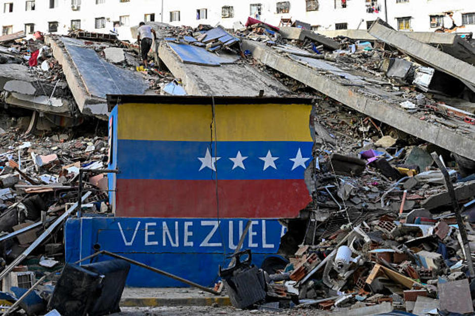 Los fuertes terremotos habr&iacute;an dejado tambi&eacute;n entre 10 mil y 50 mil desaparecidos. (Foto: AFP)