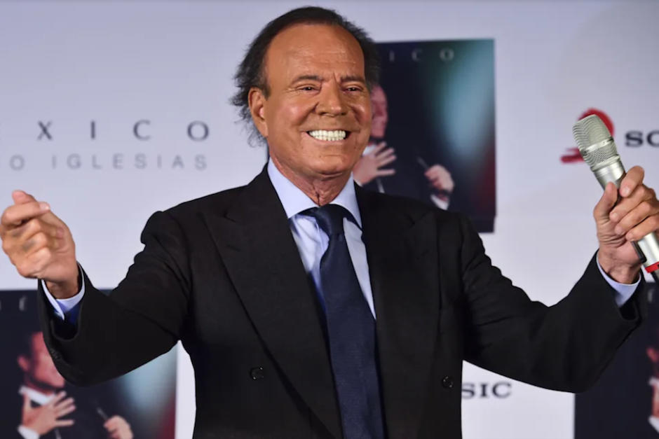 Julio Iglesias demand&oacute; a vicepresidenta espa&ntilde;ola por desacreditarlo luego de sus demandas legales. (Foto: AFP)