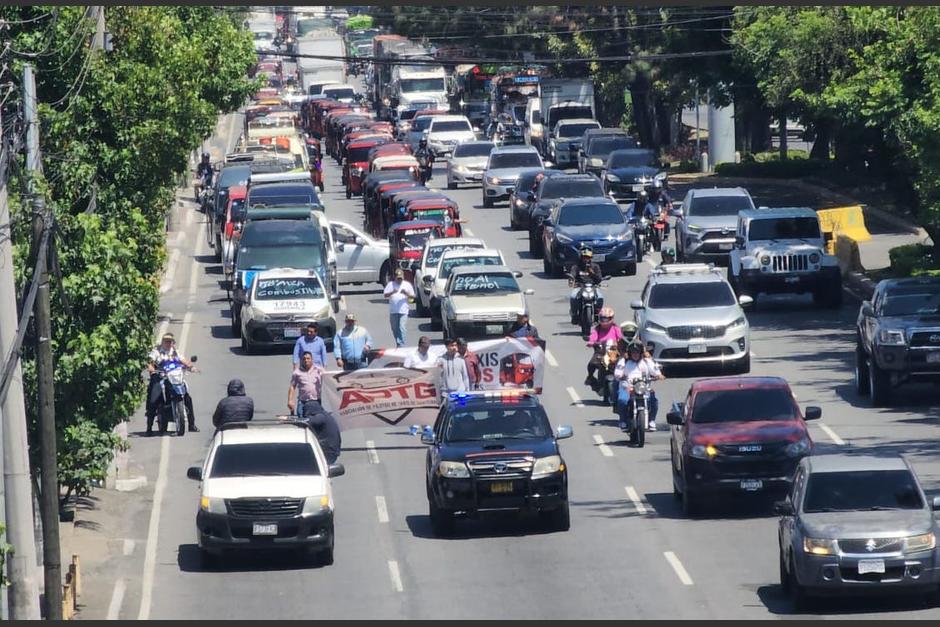 La caravana se dirige hacia la zona 1. (Foto: Jorge Sent&eacute;(colaborador)